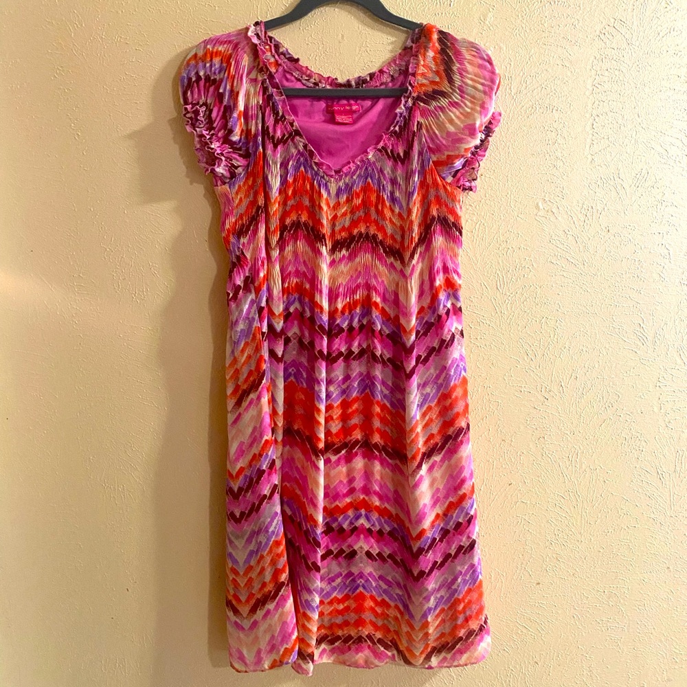 Sunny Leigh Dress 100% polyester, and size Small.